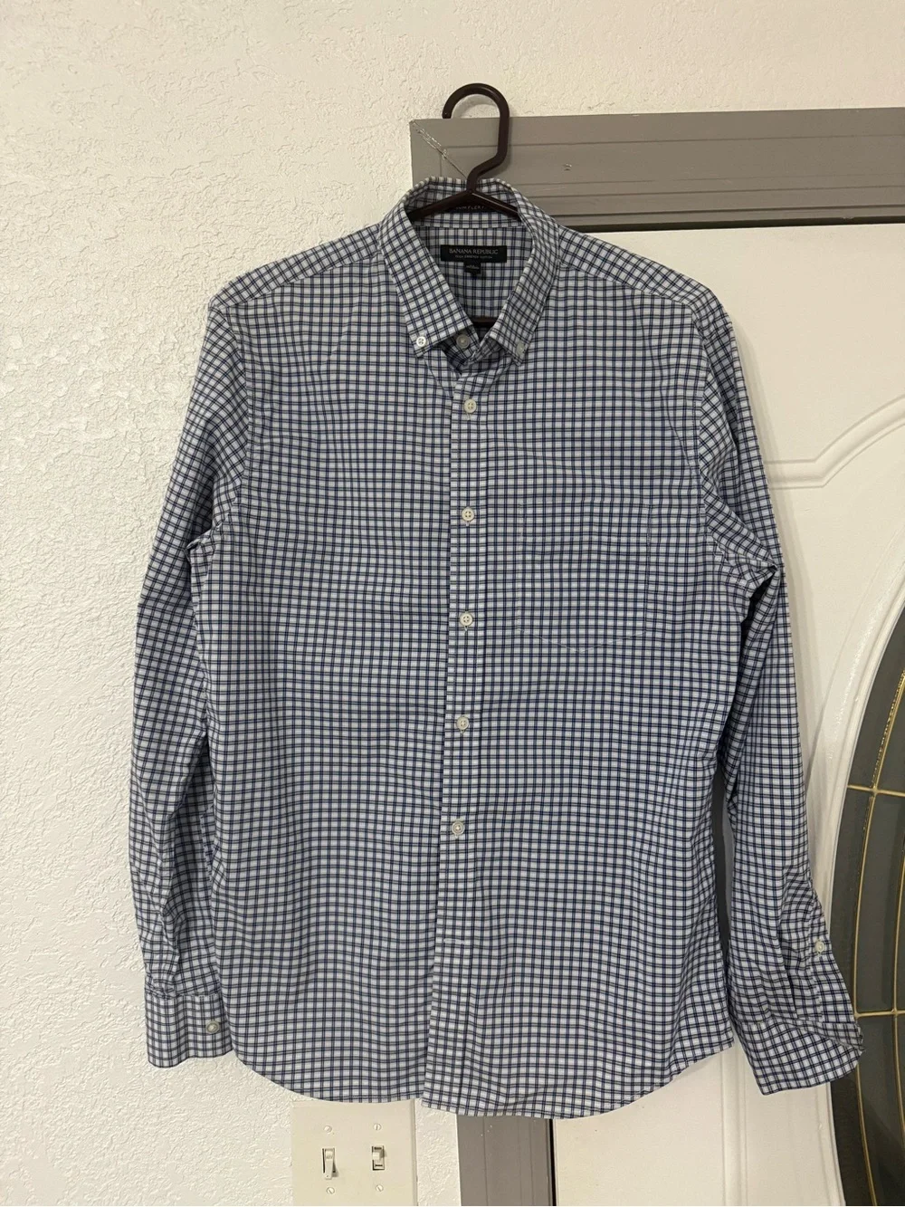 Banana Republic Men's White and Blue Check Button-Down Shirt
